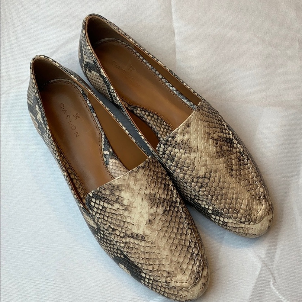 Caslon Brennan Natural Snake Print Loafer 7.5M